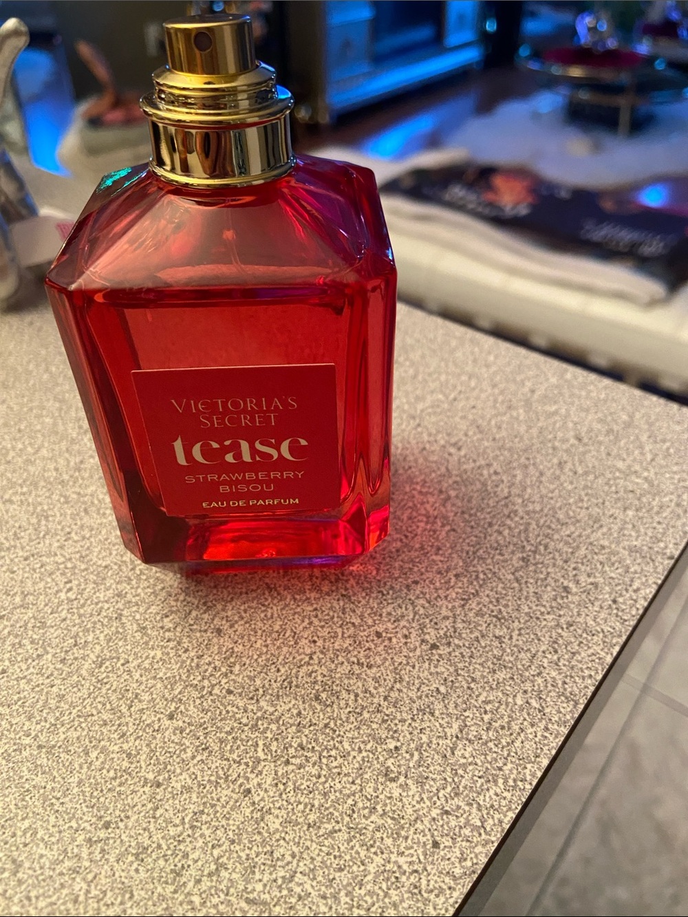 Victoria's Secret Tease Strawberry - Red Bottle